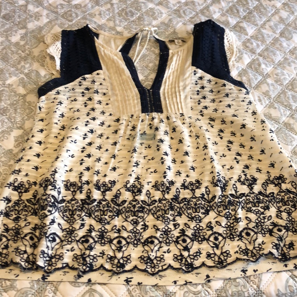 Lucky Brand 🍀 Boho crochet blouse.